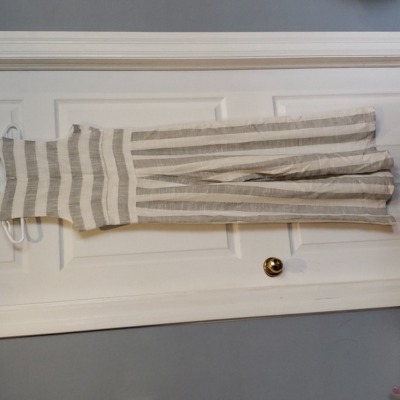 Linen Blend Jumpsuit - Picture 4 of 8